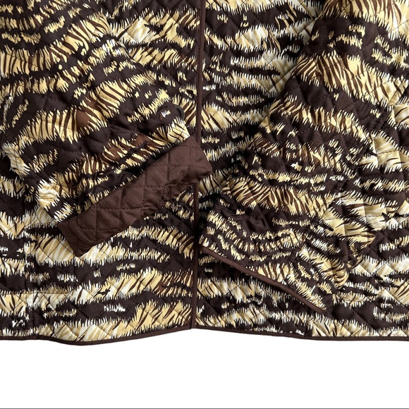 Don Caster Reversible Silk Animal Print Quilted Jacket (14) - Picture 11 of 15